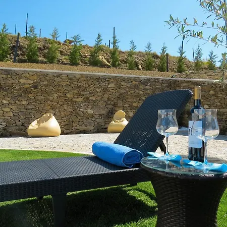 Casa Miradouro Bed & Breakfast