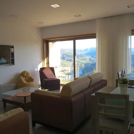 Casa Miradouro Bed & Breakfast 3*