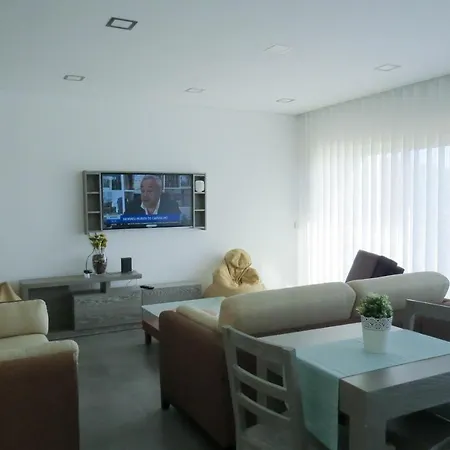 Casa Miradouro Bed & Breakfast 4*