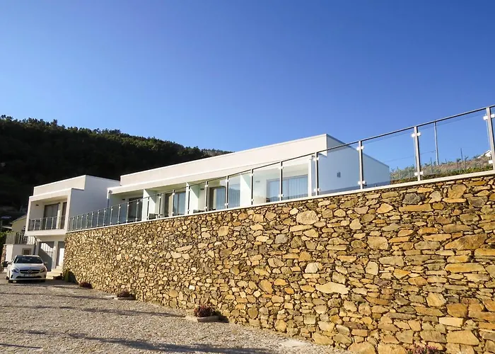 Bed and Breakfast Casa Miradouro 4*